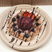 Passion Waffle · Blueberry, strawberry with oat & almond. Fruit: blueberry & strawberry. Topping: chocolate s...