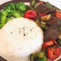 Black Pepper Beef With Rice · It's spicy. Highly recommended!
黑椒牛肉飯 - 微辣, 推薦!