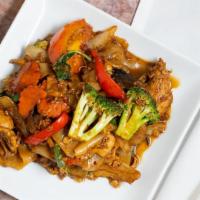 Pad Khee-Mao Noodle · Choice of protein and wide rice noodles pan-fried with egg, broccoli, bell peppers, onions, ...
