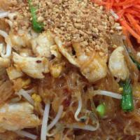 Pad Thai Woon Sen · Clear noodles with diced tofu, green onions, bean sprouts and egg with a choice of protein.