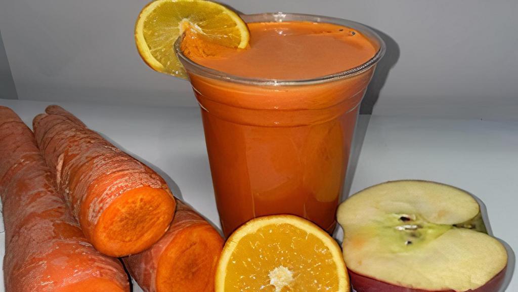 Sun Juice · Mint, apple, orange, carrot, ginger and slice of Lemon