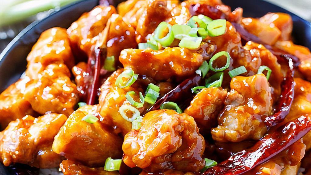 General Tso'S  · Spicy. (Chicken or Shrimp) Wok seared with dry chili pepper, onions and scallions in a sweet spicy szechwan sauce.