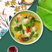 Cross Green Curry Running · Green curry paste, bell pepper, basil, Thai eggplant and bamboo shoots.