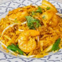 Pad Thai Lunch · Rice noodles with egg, green onion, carrot, cabbage and bean sprouts