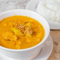 Massaman Curry · Potatoes onion and peanut.