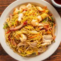 Dragonball Chow Mein · noodles; chicken , BBQ pork , shrimp and vegetables