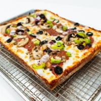 Med - Veggie · Cheese, Red Sauce, Mushrooms, Onions, Bell Peppers, Black Olives