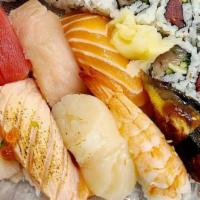 Sushi Deluxe · 8 pieces nigiri +8 pieces chef's choice maki.