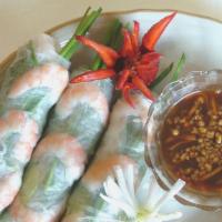 Goi Cuon Tomthit (2 Spring  Rolls) · Spring rolls with shrimp and pork