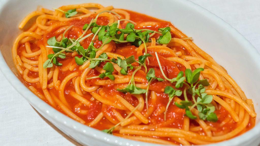 Organic Cipriani Spaghetti Al Pomodoro Con Basilico · 