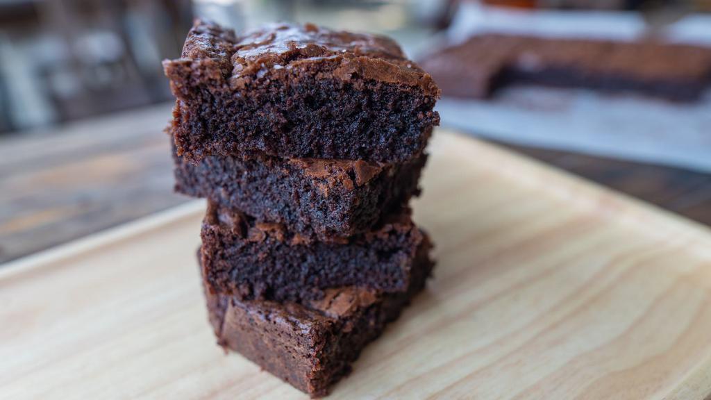 Brownie · Delicious chocolate brownie that is cakey on the outside and fudgy on the inside.