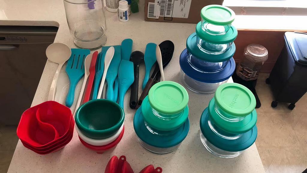 Utensils · With this order, please provide plastic serviceware, which may include single-use plastic utensils, stirrers, straws, single-serving condiments, or non-plastic serviceware (compostable, cardboard, etc., as available).