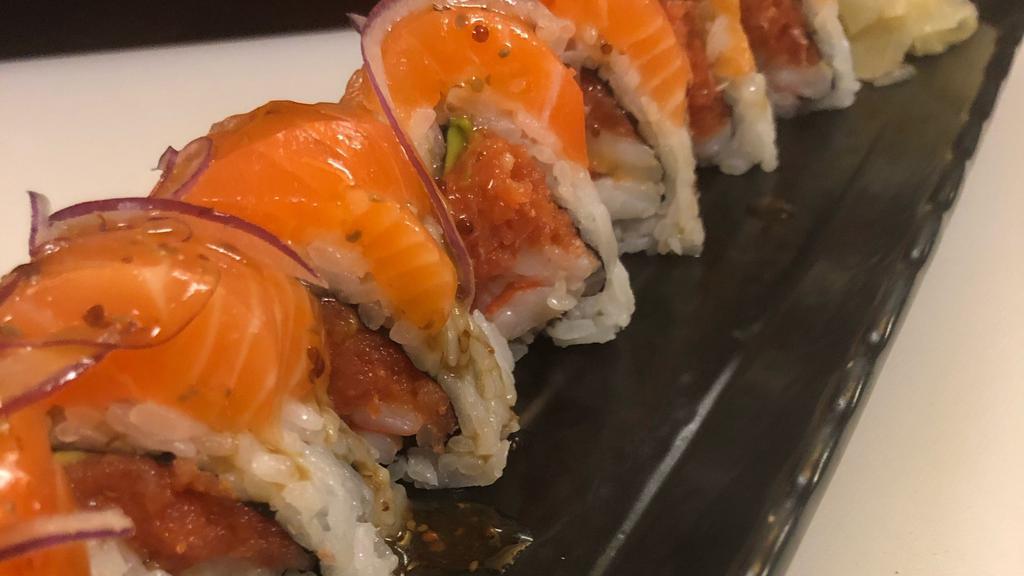 Love Roll · In: Spicy Tuna, Shrimp, Avocado
Top: Fresh Salmon