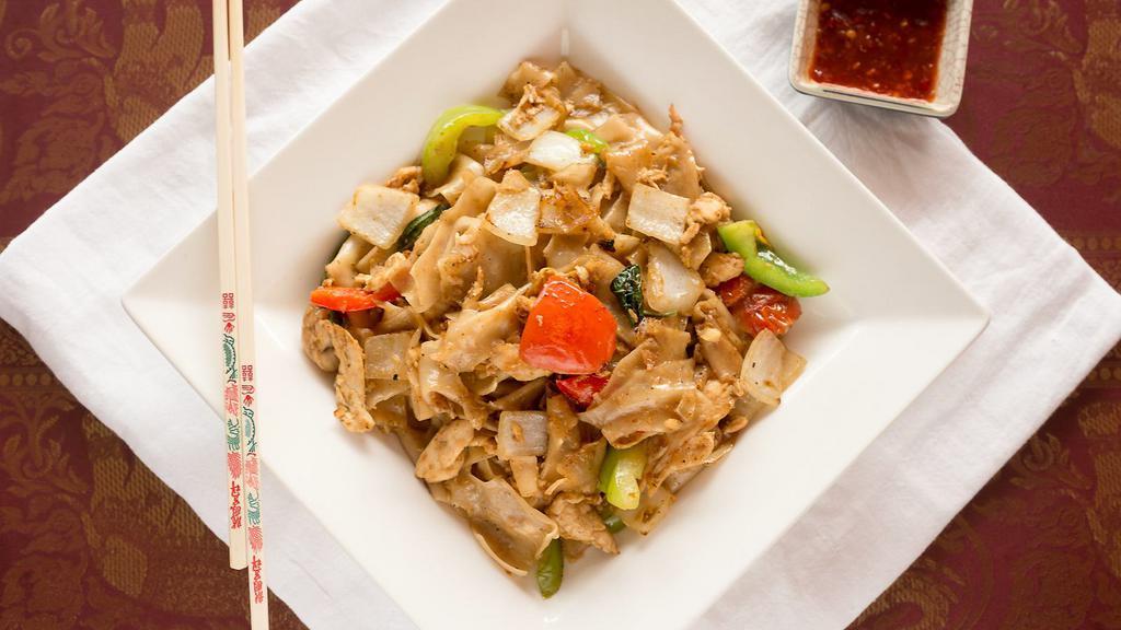 Pad Kee Mao (Drunken Noodle) · Wide rice noodles stir fried with choice of meat, egg, fresh ground chili, bell peppers,                       onions, tomato, mushroom, basils, and special sauce