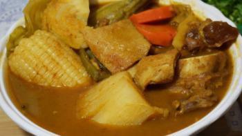 Sopa De Pata · Beef feet soup.