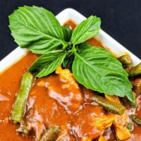 Peanut Curry · Rich and thick peanut curry served with steamed green beans. Can be made vegan or GF.<br />