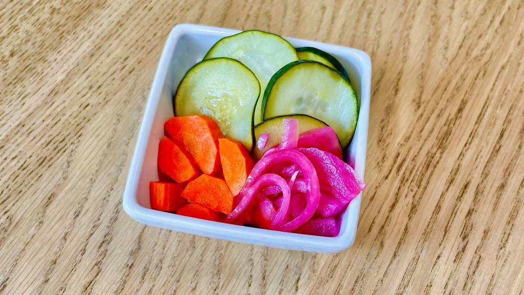 Pickles · pickled cucumbers, red onions and carrots
(GF)
