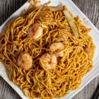 Shrimp Lo Mein · Stir fried shrimp with bean sprout, carrot, cabbage and soft noodle.