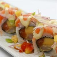 Labonita Roll · Mango, shrimp tempura, salmon. Top: salmon, avocado. Sauce: mango mayo, salsa.