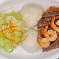 T-15. Beef & Prawns · Served with steamed rice.