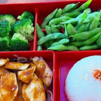 Kid'S Bento Box · Chicken or Shrimp teriyaki, Steamed vegetable (broccoli & carrot), edamame and white rice.