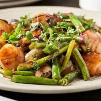 Buddha'S Feast · asparagus, green beans, mushrooms, onions, thai basil, traditional stir-fry sauce