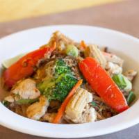 Pad Woon Sen · Stir-fried bean thread noodles with egg, onion, tomato, black mushroom, baby corn and mixed ...