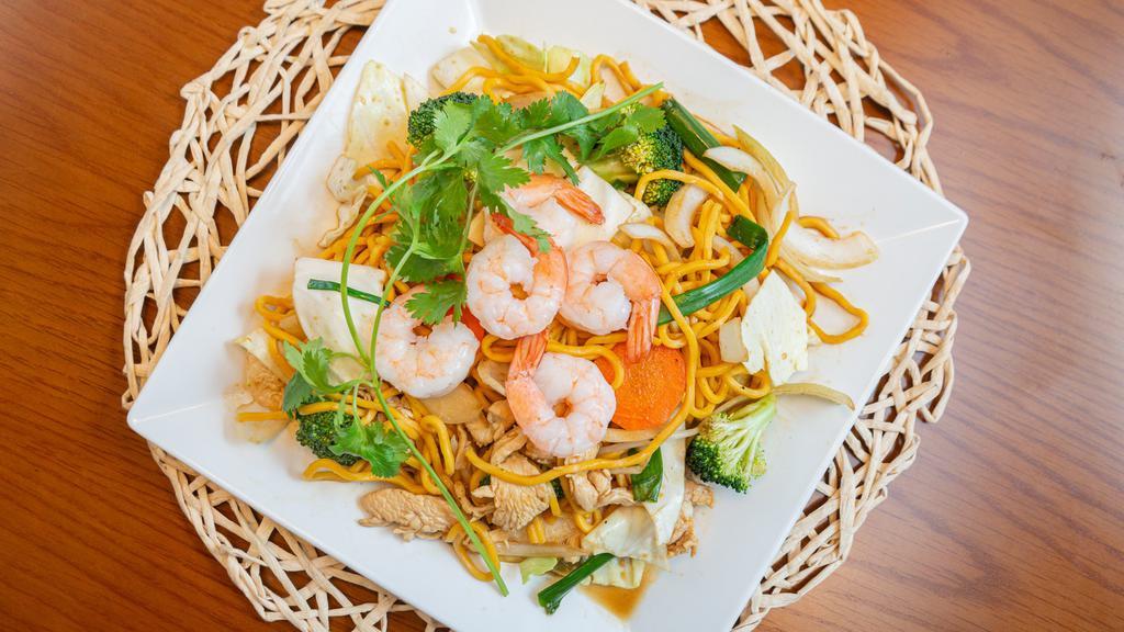 Yakisoba Noodle · Stir fried veggies with onion, broccoli, bell pepper, cabbage, and carrot.
