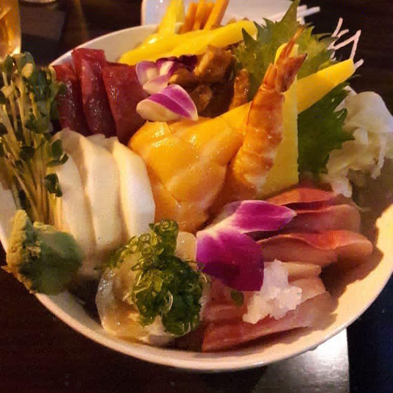 Yumi Japanese Restaurant & Bar · Japanese · Sushi · Salad · Seafood