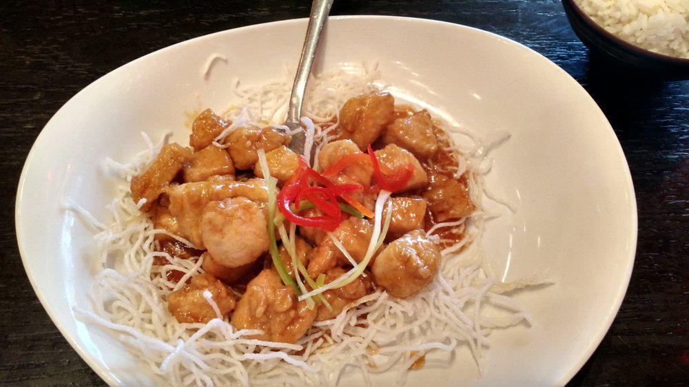 Molly Woo's Asian Bistro · Gluten-Free · Coffee · Chicken · Noodles · Alcohol