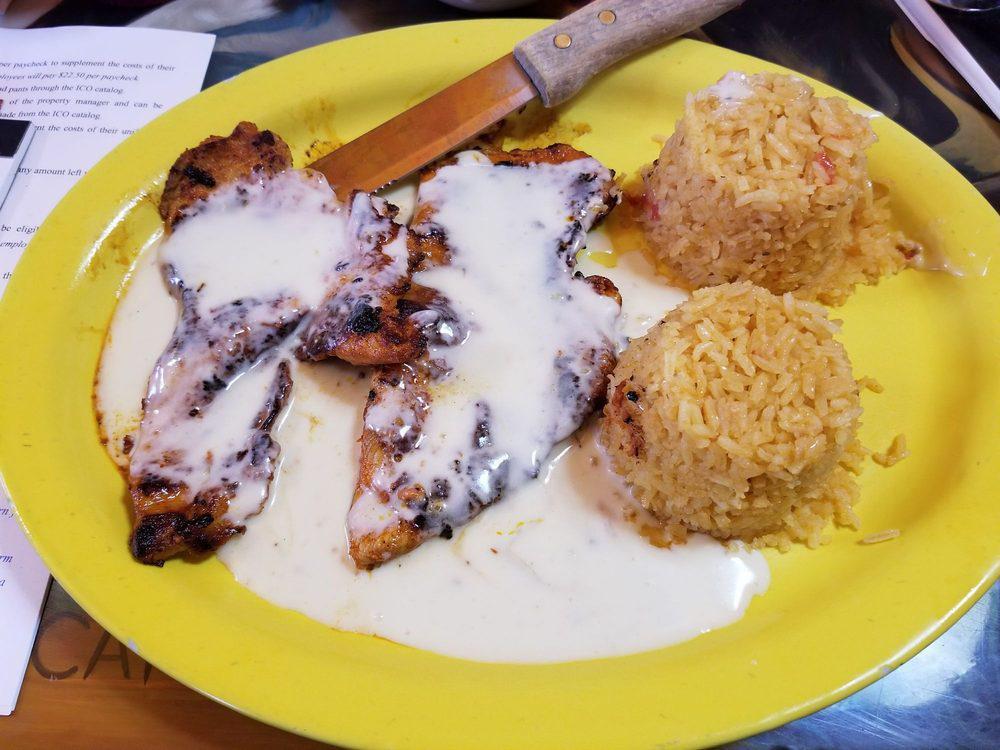 Los Tres Amigos · Mexican · Seafood · Chicken · Vegetarian