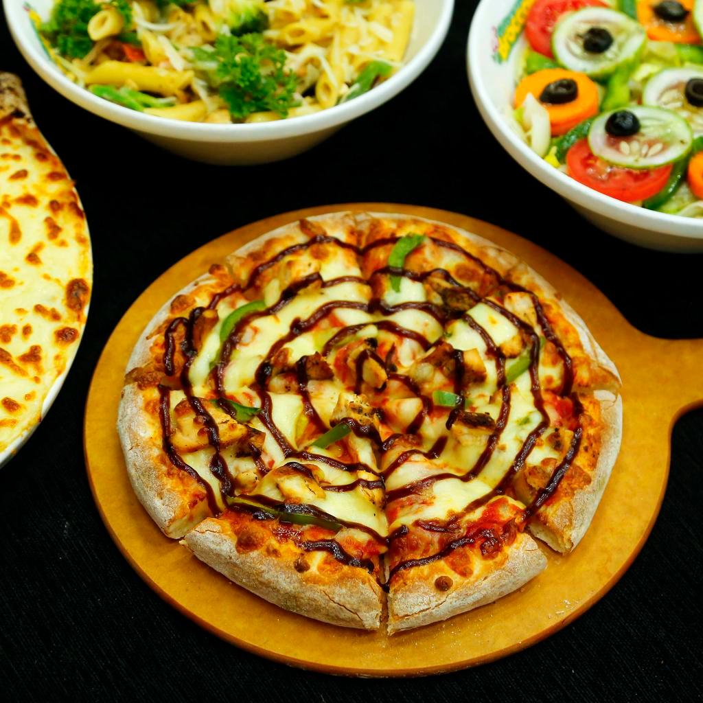 CJ Mahoney's · Pizza · Burgers · Poke · Italian