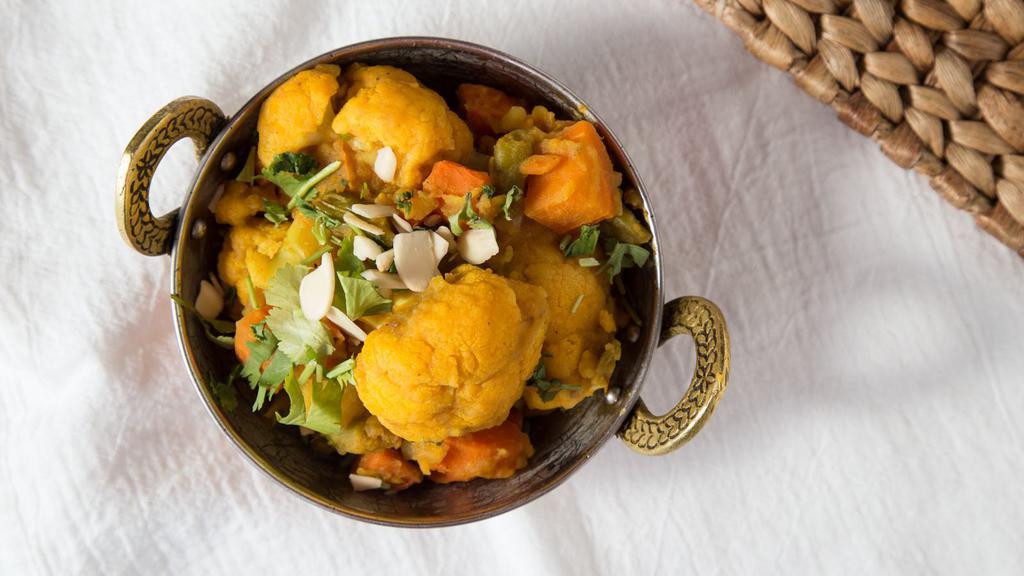 Moti Mahal · Indian · Desserts · Seafood · Chicken · Vegetarian