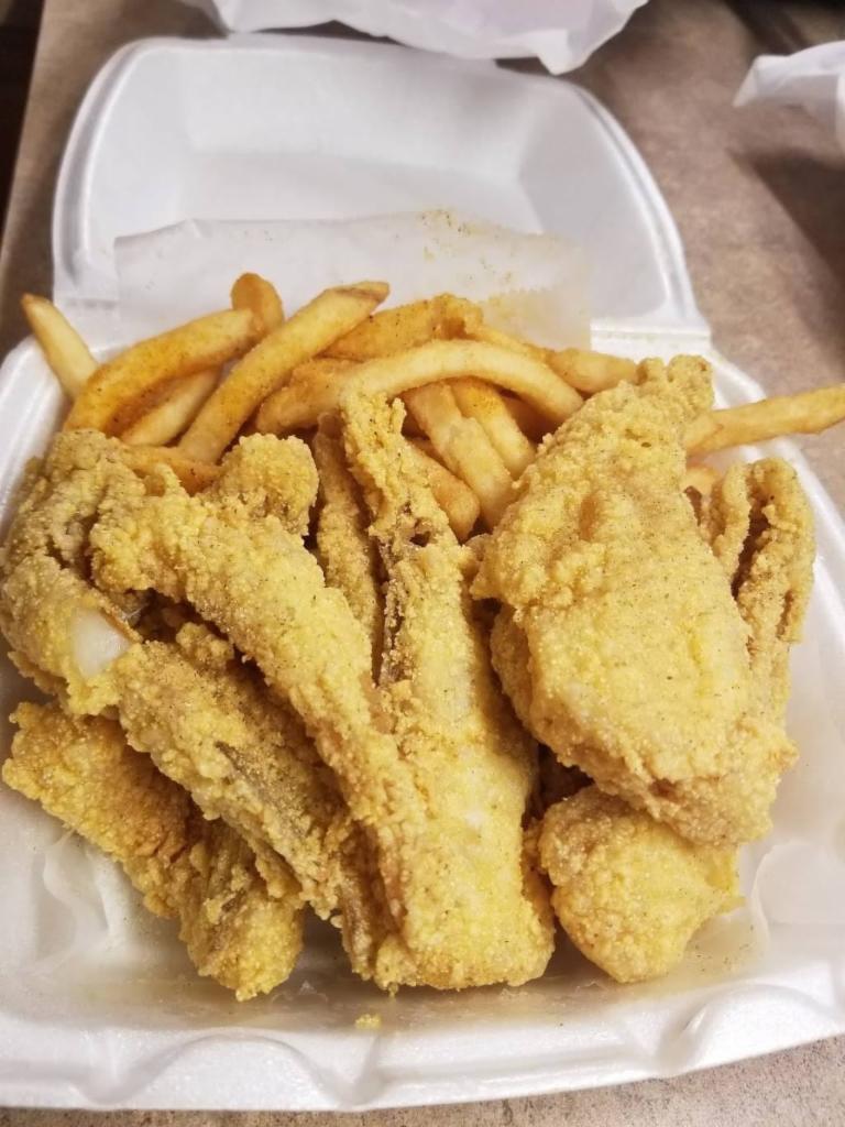 Super Golden's Fish and Chicken · Seafood · Chicken · Desserts · Sandwiches