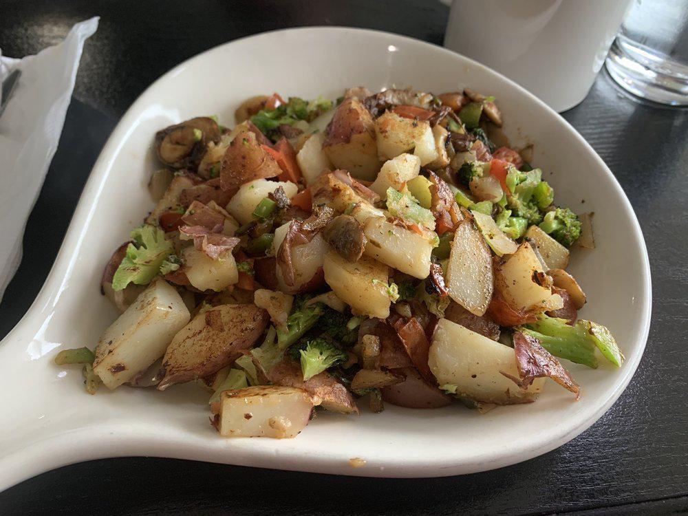 Paulees Restaurant (Macomb) · Breakfast · Delis · Salad · Sandwiches