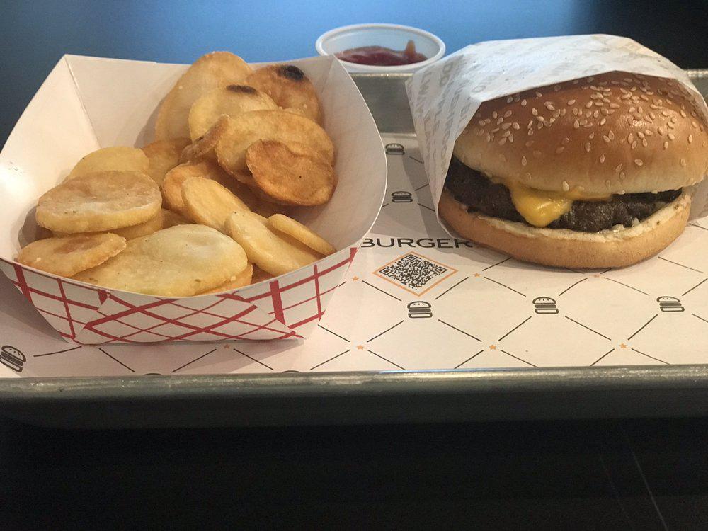 BurgerIM · Burgers · Chicken · Salad · American