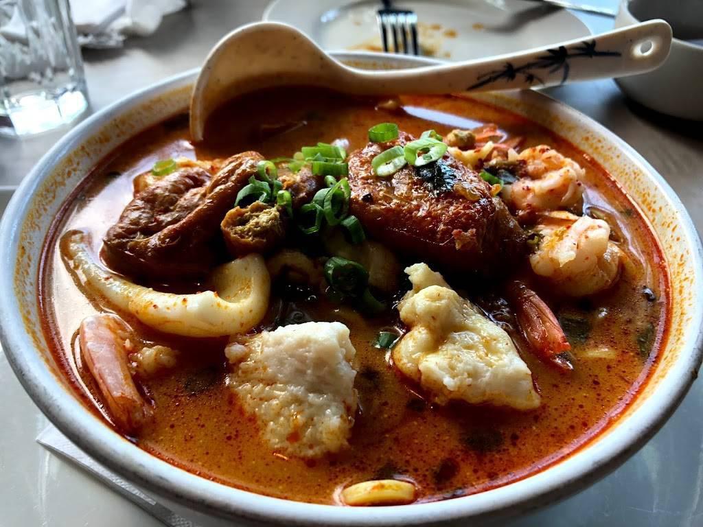 Peninsula Malaysian Cuisine (Minneapolis) · Asian · Noodles · Chicken · Seafood · Desserts