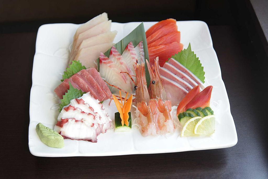 Todoroki Hibachi & Sushi · Japanese · Asian · Sushi · Salad · Chicken