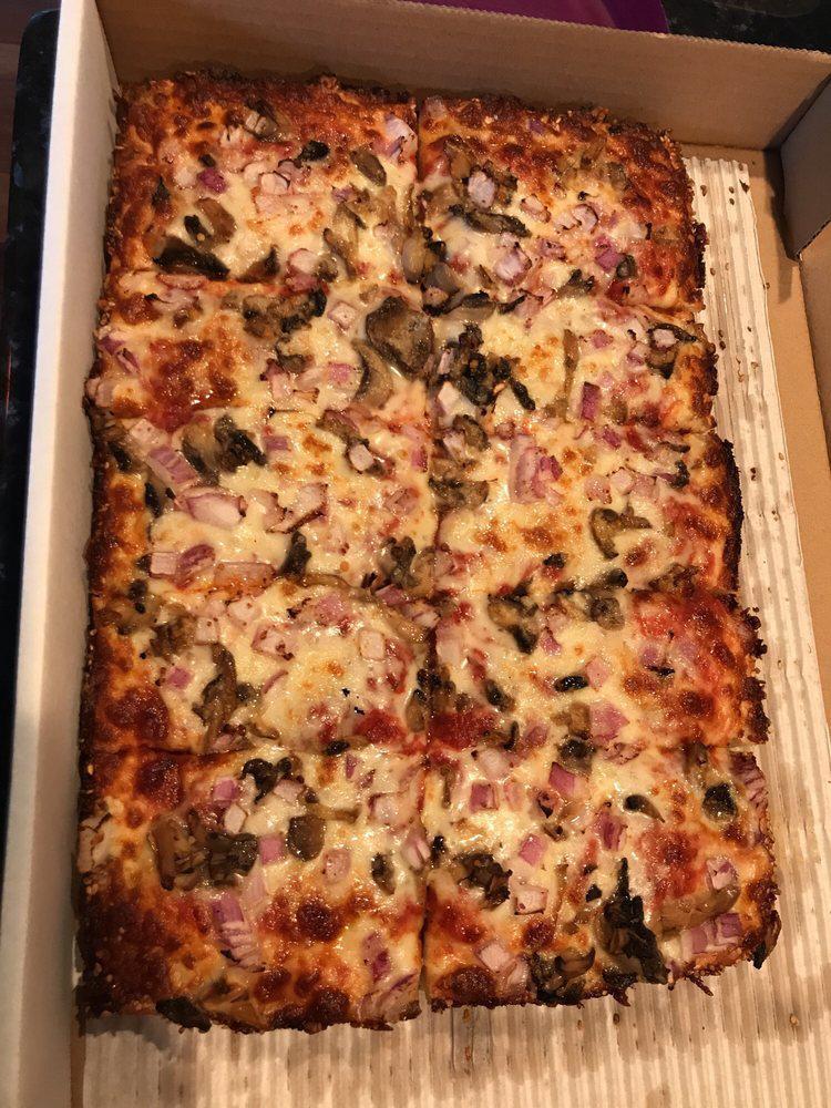 Oliver's Pizza · Pizza · Salad