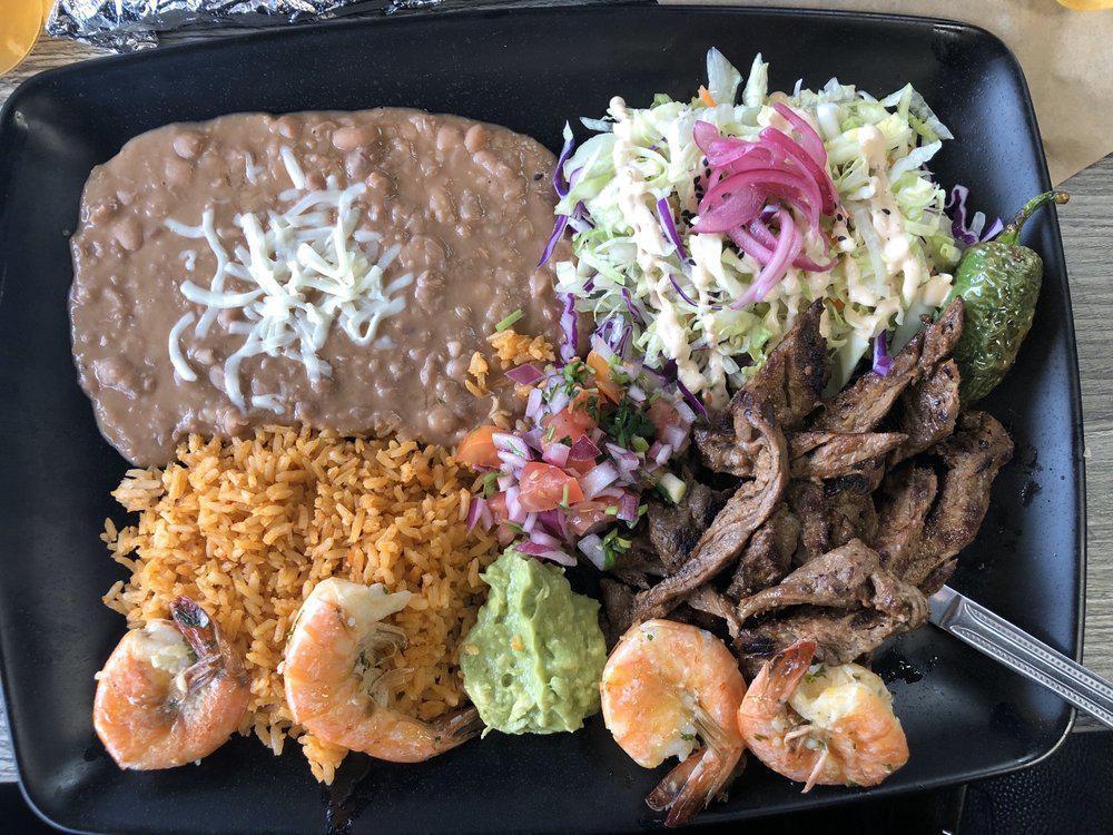 Macho’s Mexican Grill · Mexican · Seafood · Chicken · Desserts · Salad