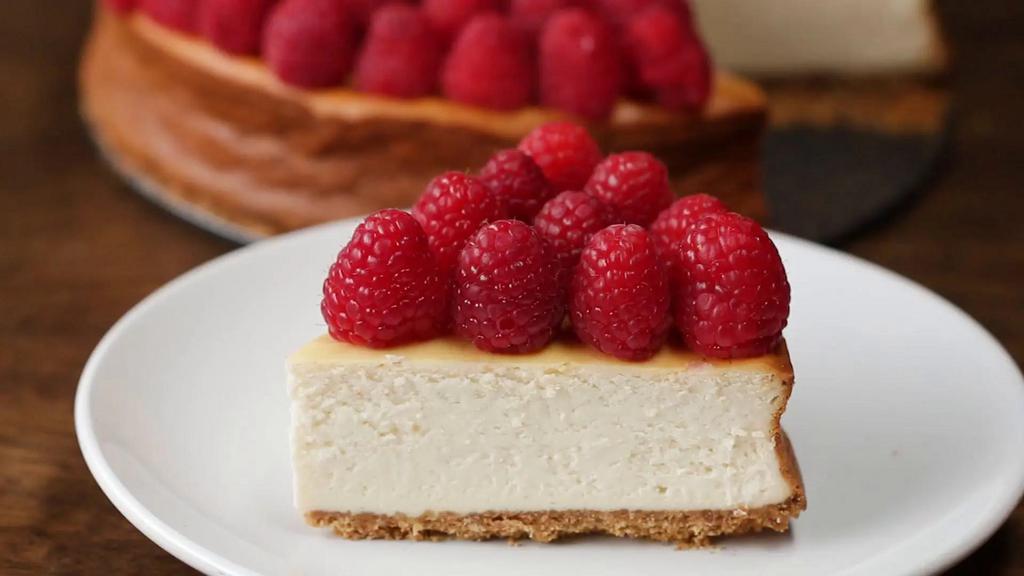 Cheesecake Sundae'z · Desserts