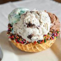 Triple Scoop Ice Cream · 