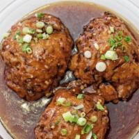 Chicken Egg Foo Young · Chicken, egg, wheat flour, corn starch, bean sprout and onion.