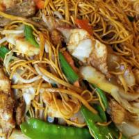 House Special Lo Mein · Chicken, pork, shrimp, beef, bean sprout, onion, cabbage, pea pod, and carrot.