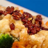 Honey Walnut Shrimp · Breaded shrimp, broccoli, lettuce, and honey walnut sauce.