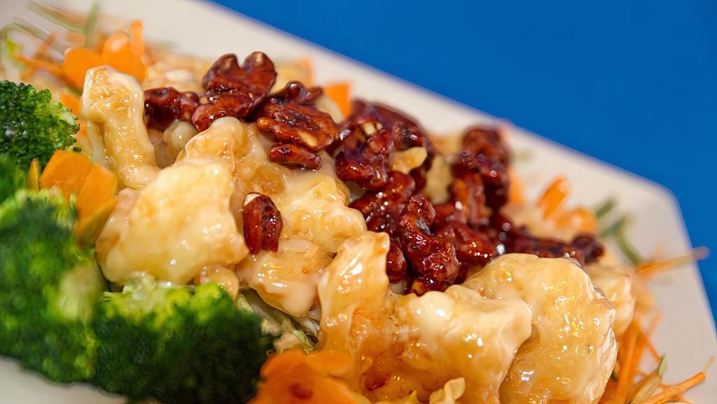Honey Walnut Shrimp · Breaded shrimp, broccoli, lettuce, and honey walnut sauce.