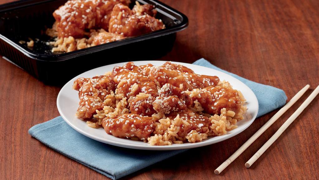 ★ Sesame Chicken  · Crispy, tempura chicken tossed in a sweet and tangy sauce, garnished with sesame seeds. 1050 cal./2090 cal.