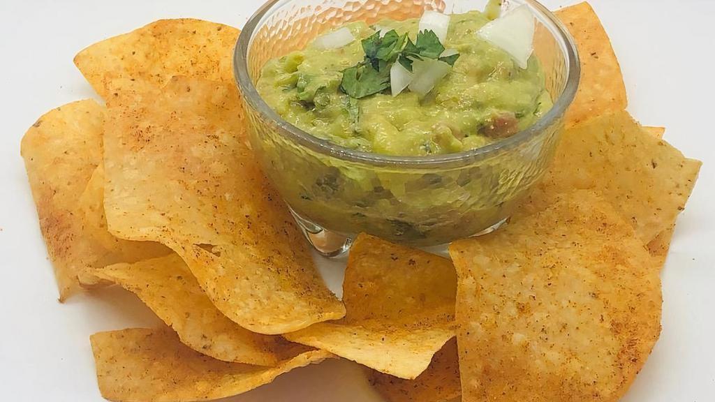 Chips And Guacamole · traditional guacamole
