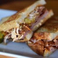 Hogtied · Black forest ham, bbq burnt ends, smoked bacon aioli, chipotle white cheddar, pickle relish ...