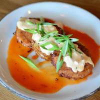 Fried Green Tomatoes · Remoulade Sauce & Green Onions (V)